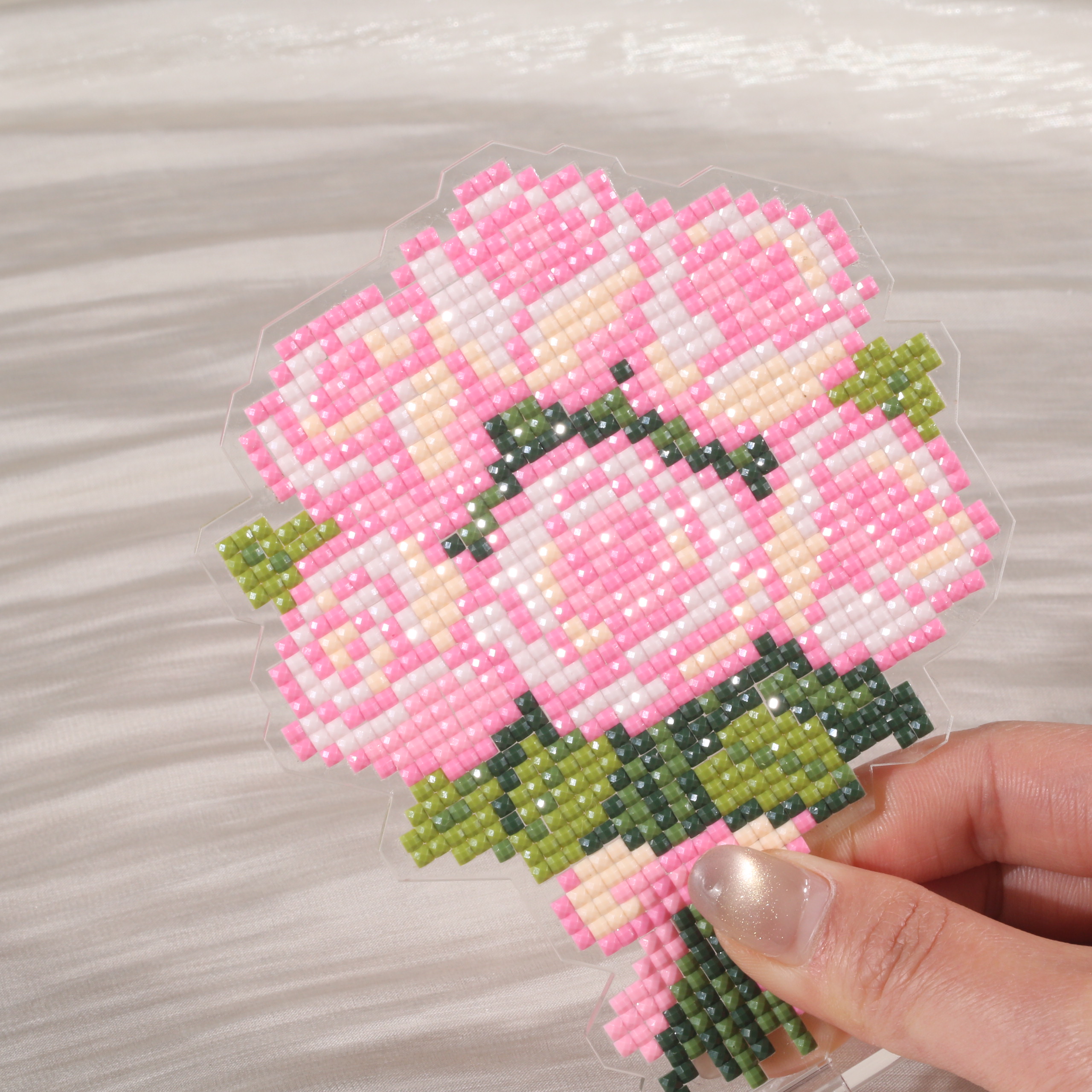 ForeverYoung Pink Rose Bouquet - Resin Art Stand recension och pris
