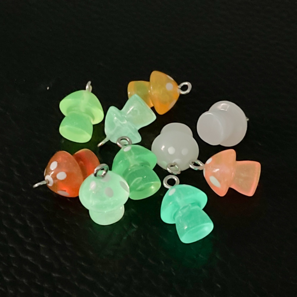 16pcs Luminous Mushroom Charms - Resin Art Diy Kit recension och pris